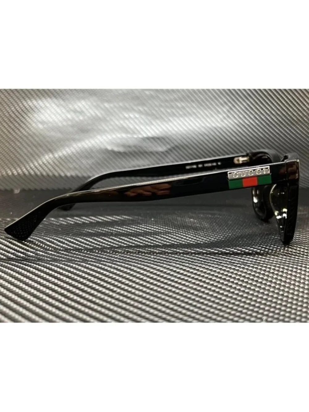 New Gucci Men  Sunglasses --145. ITEM CONDITION :New. UPC: 889652379579.\